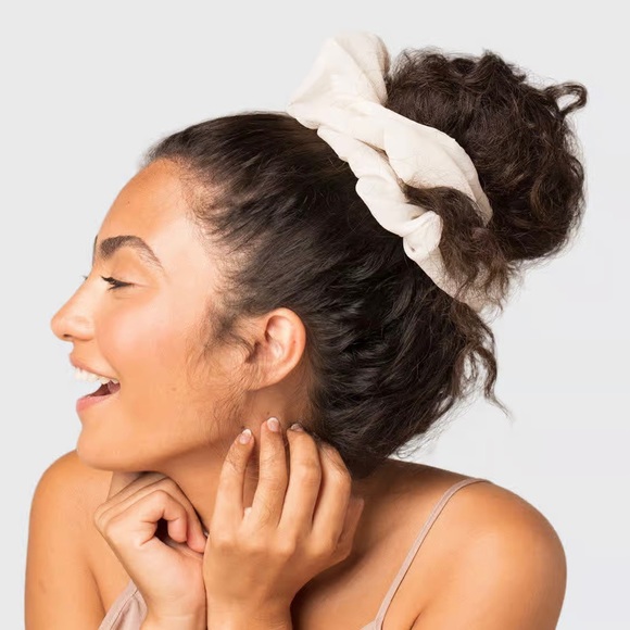 Kitsch dinner scrunchie oversized tulle - Picture 1 of 3